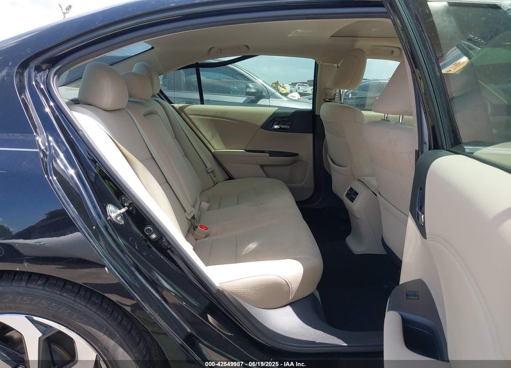 2017 HONDA ACCORD VIN: 1HGCR2F72HA125768