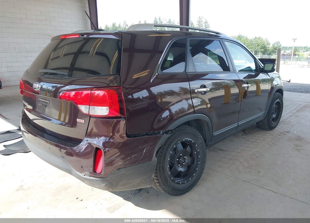 2014 KIA SORENTO VIN: 5XYKT3A63EG518755