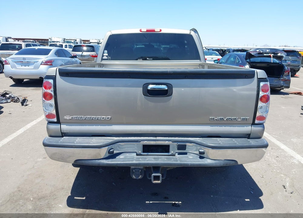 2002 CHEVROLET SILVERADO 1500 LS VIN: 2GCEC19T521322270