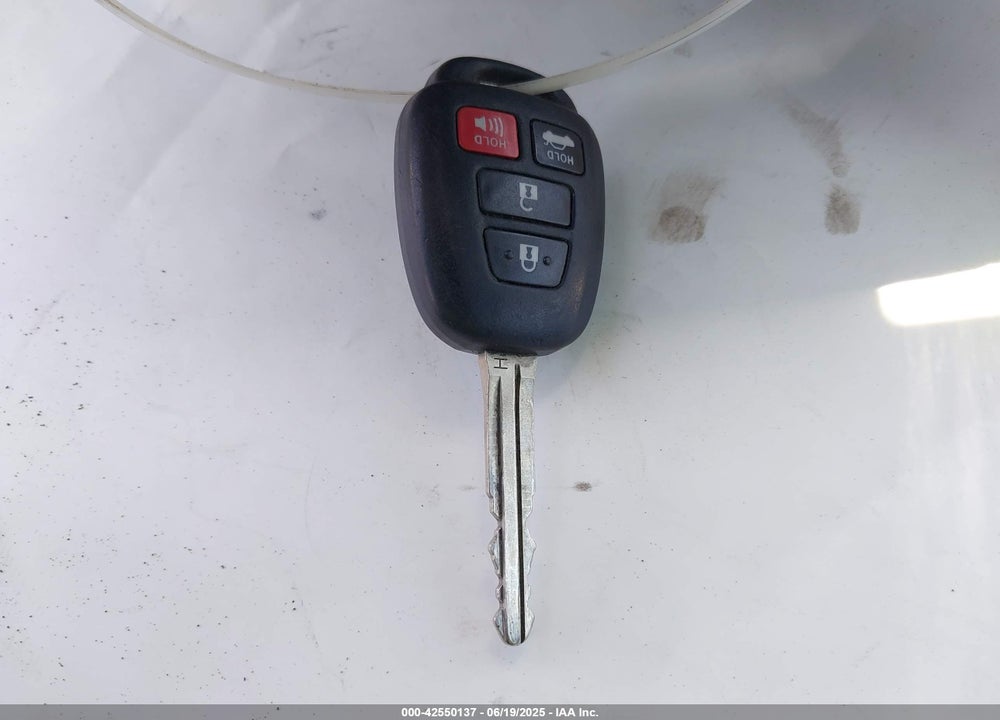 2015 TOYOTA COROLLA VIN: 2T1BURHE3FC270260