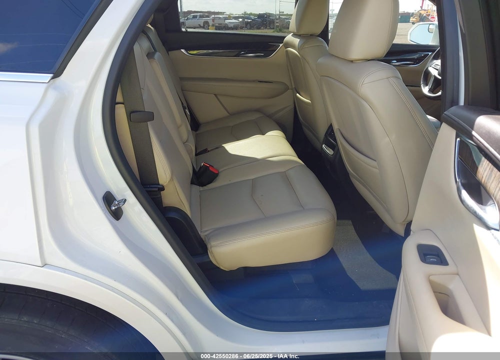 2017 CADILLAC XT5 VIN: 1GYKNARSXHZ192288