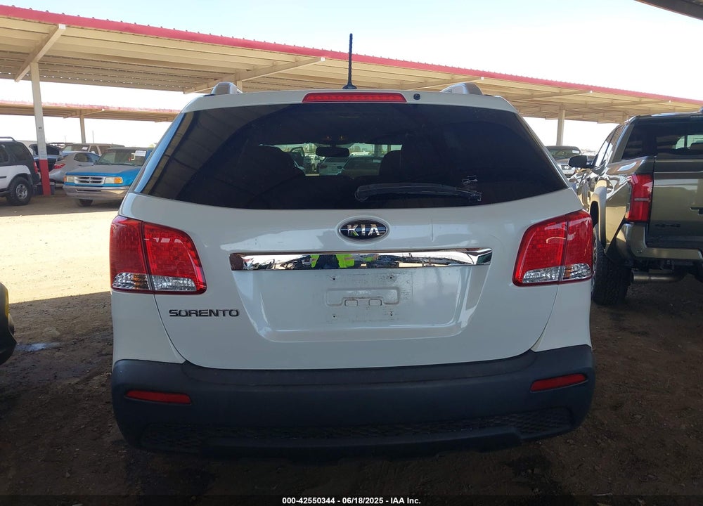 2012 KIA SORENTO VIN: 5XYKT4A26CG212374