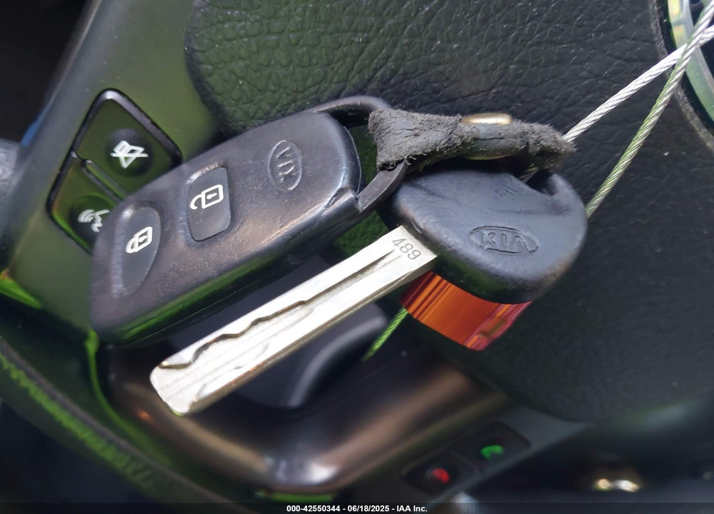 2012 KIA SORENTO VIN: 5XYKT4A26CG212374