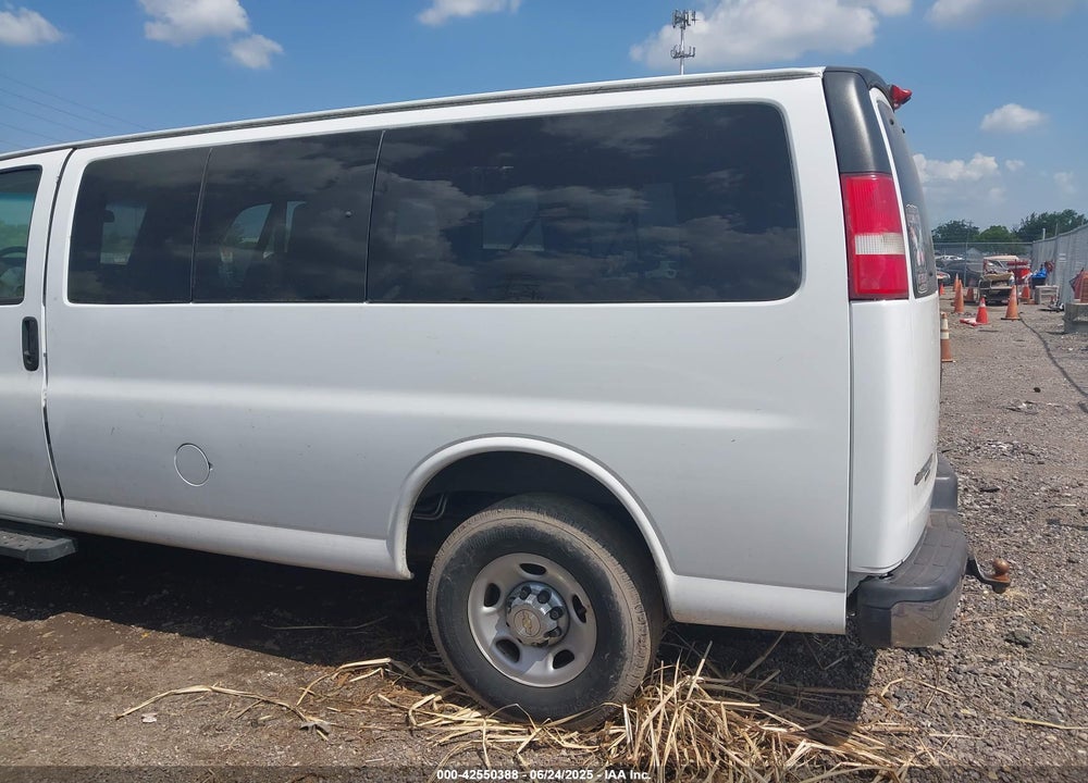 2016 CHEVROLET EXPRESS 2500 LT VIN: 1GAWGFFG1G1240457