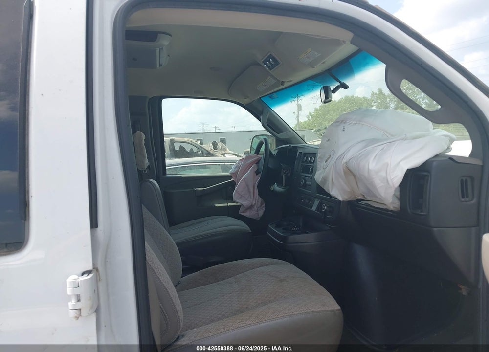 2016 CHEVROLET EXPRESS 2500 LT VIN: 1GAWGFFG1G1240457