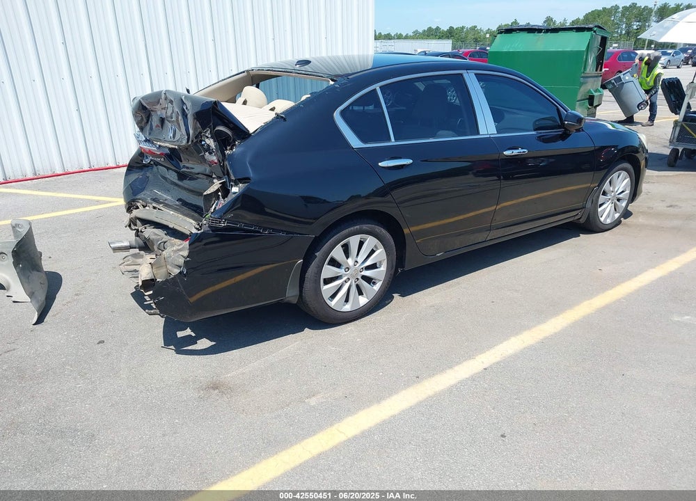 2013 HONDA ACCORD VIN: 1HGCR3F87DA039655