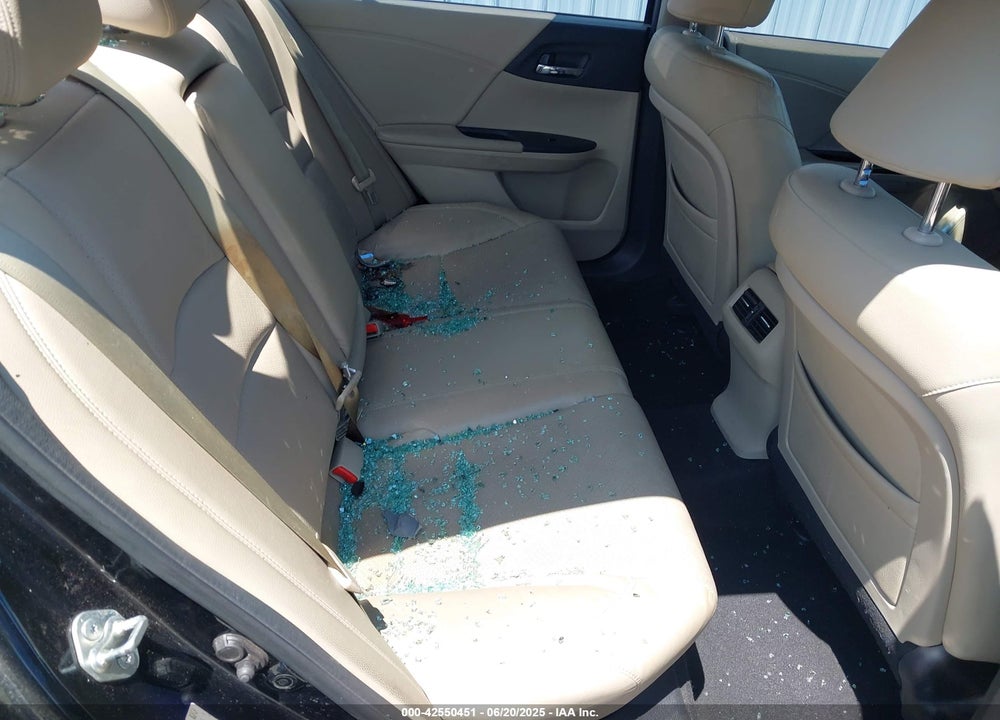 2013 HONDA ACCORD VIN: 1HGCR3F87DA039655