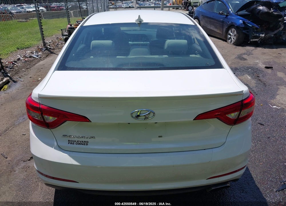 2016 HYUNDAI SONATA VIN: 5NPE24AF2GH324610