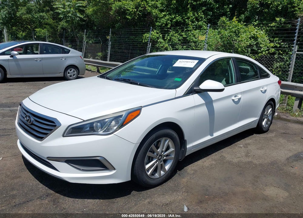 2016 HYUNDAI SONATA VIN: 5NPE24AF2GH324610