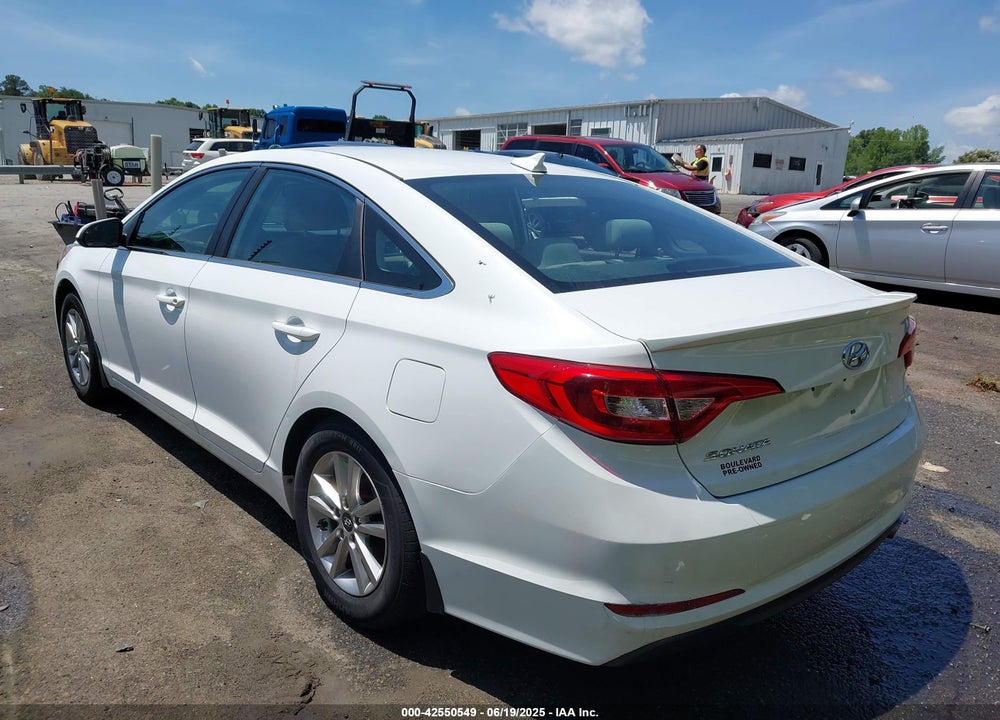2016 HYUNDAI SONATA VIN: 5NPE24AF2GH324610