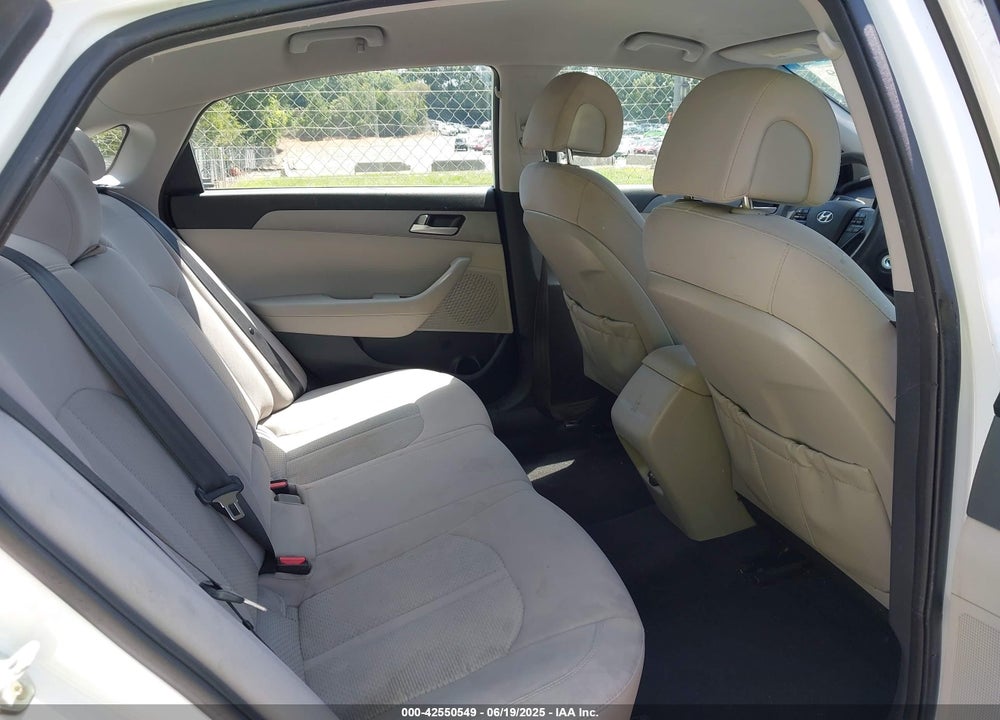 2016 HYUNDAI SONATA VIN: 5NPE24AF2GH324610