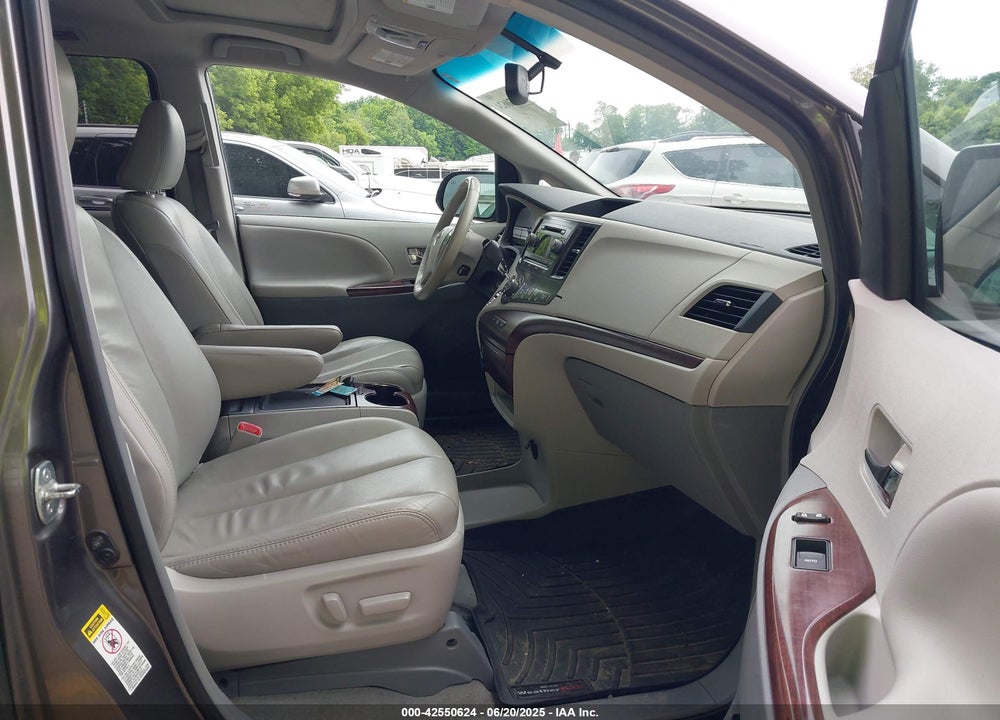 2012 TOYOTA SIENNA XLE V6 8 PASSENGER VIN: 5TDYK3DC4CS216437