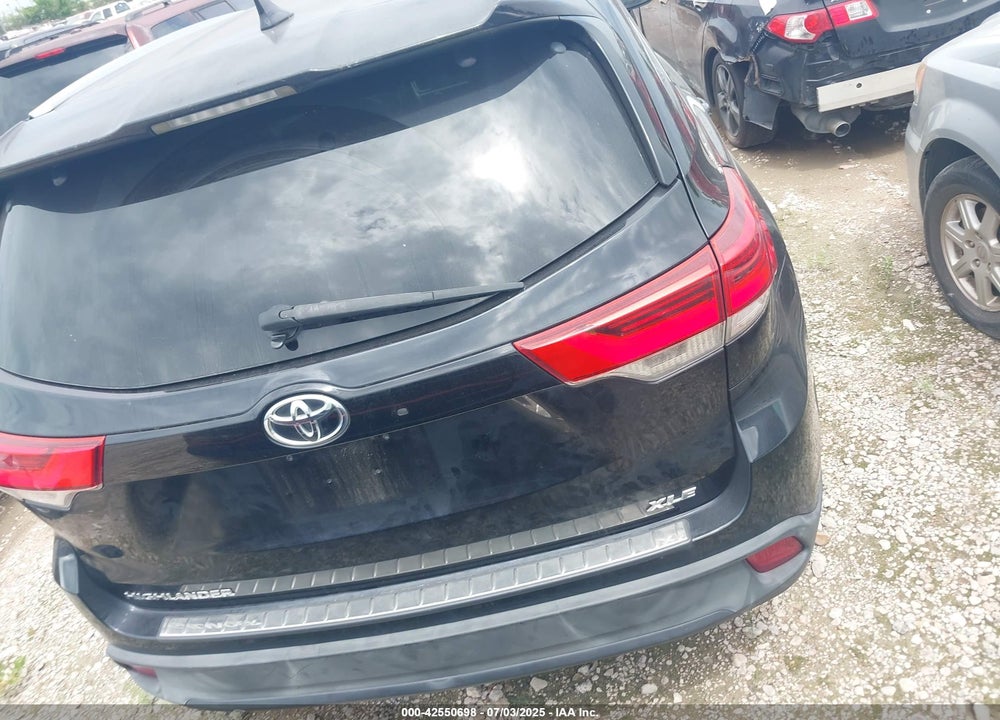 2017 TOYOTA HIGHLANDER VIN: 5TDKZRFH5HS216483