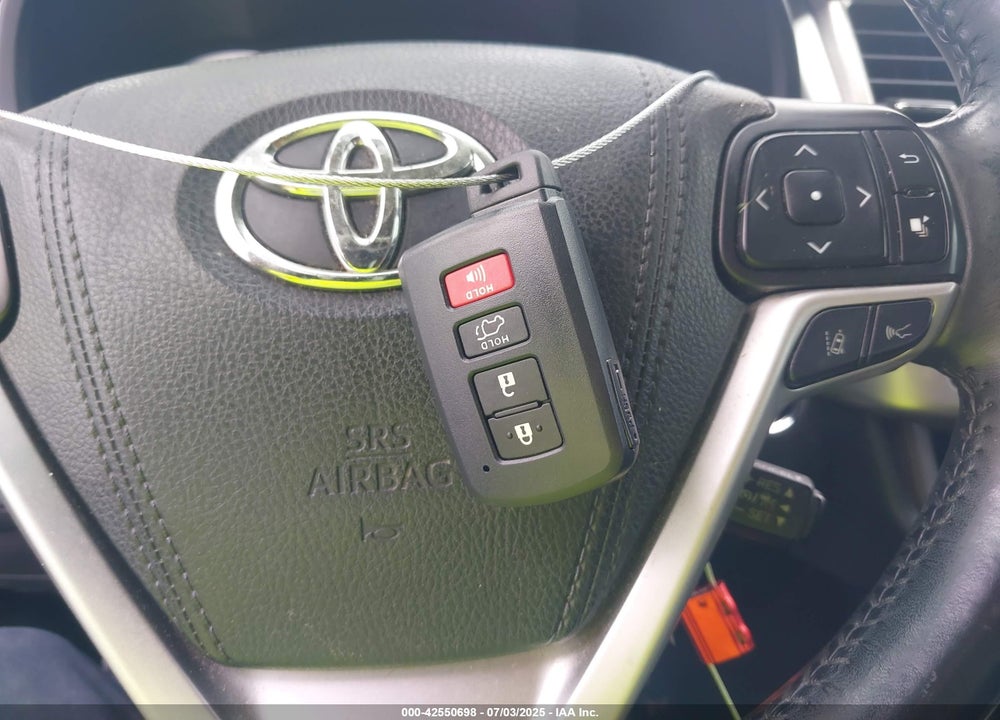 2017 TOYOTA HIGHLANDER VIN: 5TDKZRFH5HS216483