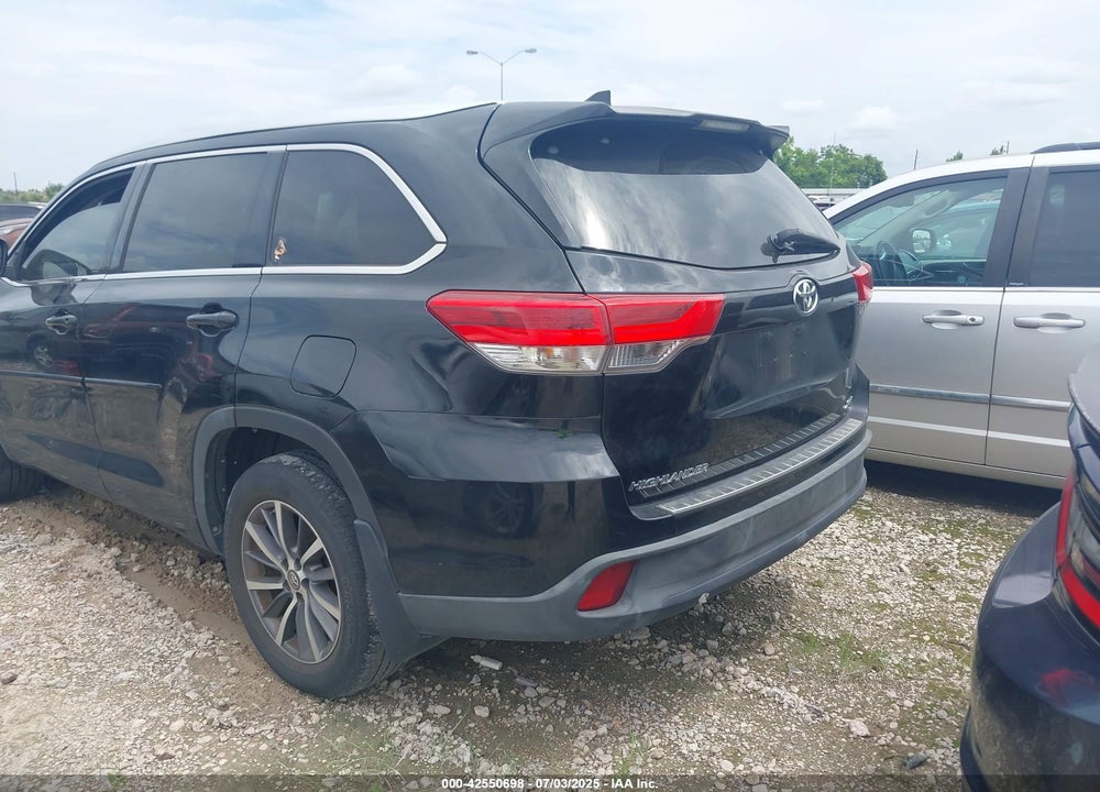 2017 TOYOTA HIGHLANDER VIN: 5TDKZRFH5HS216483