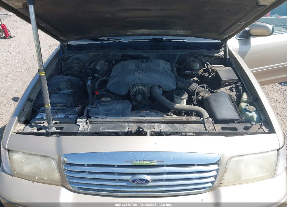 1999 FORD CROWN VICTORIA LX VIN: 2FAFP74W2XX156183