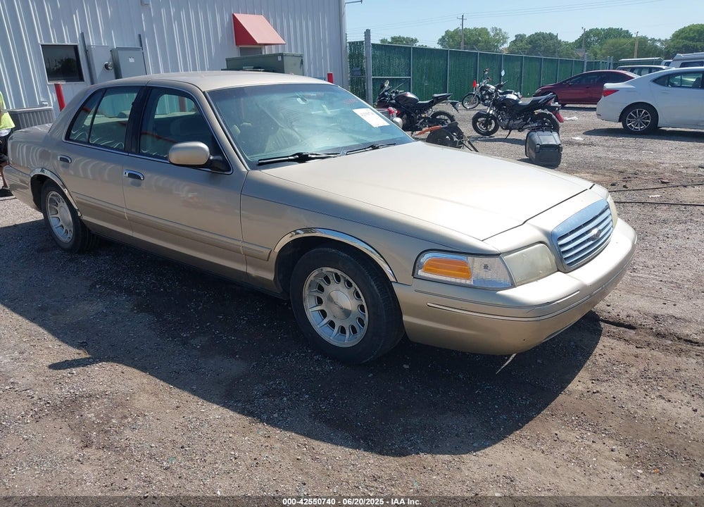 1999 FORD CROWN VICTORIA LX VIN: 2FAFP74W2XX156183