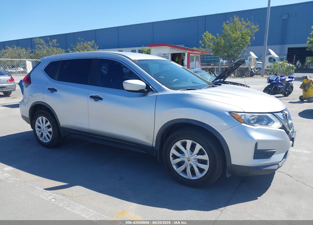 2018 NISSAN ROGUE S VIN: KNMAT2MV0JP508605