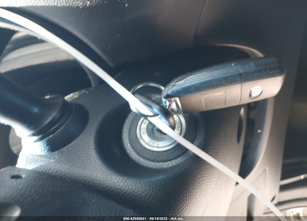 2014 KIA SOUL VIN: KNDJN2A24E7028951