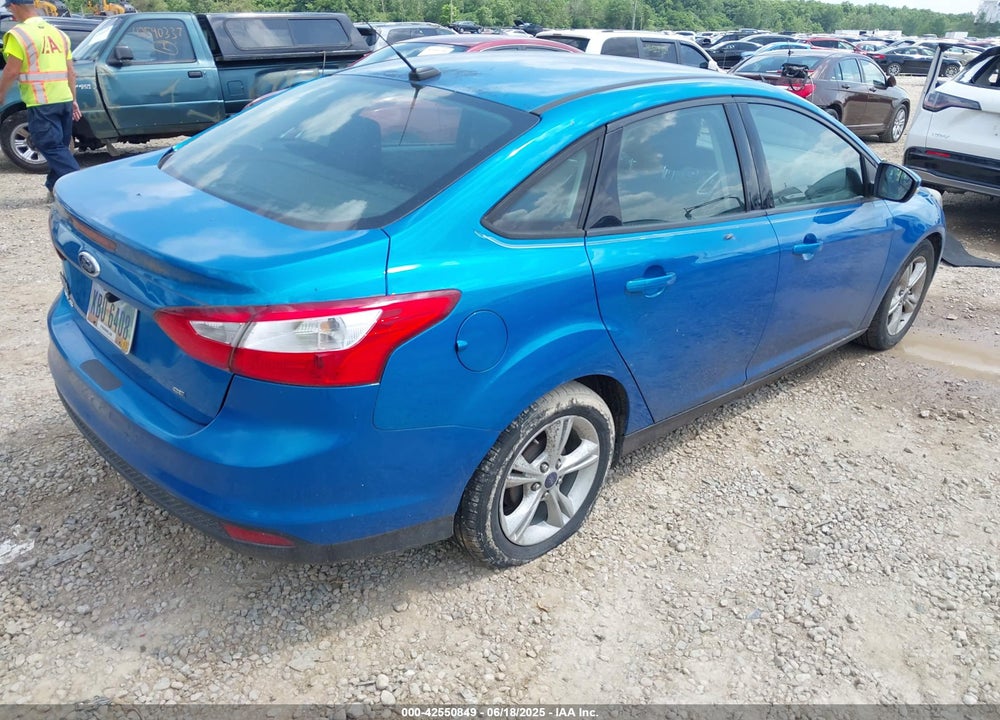 2014 FORD FOCUS VIN: 1FADP3F28EL438025