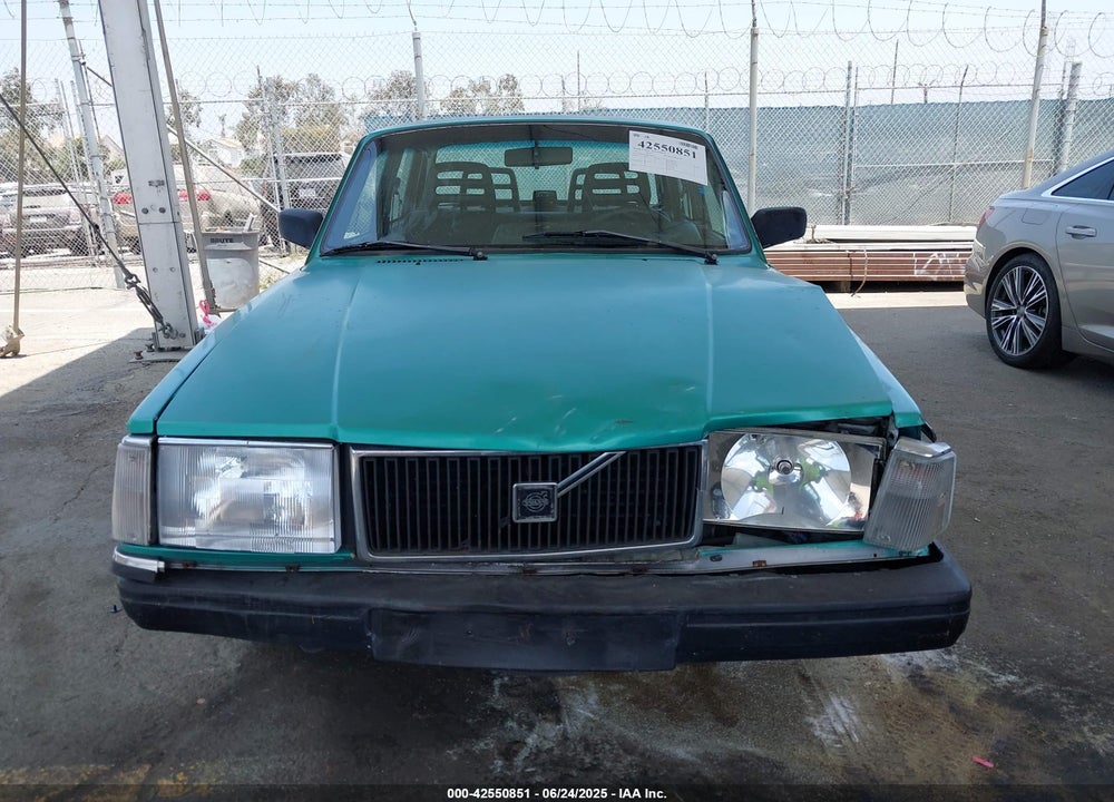 1991 VOLVO 240 VIN: YV1AA8844M1448307