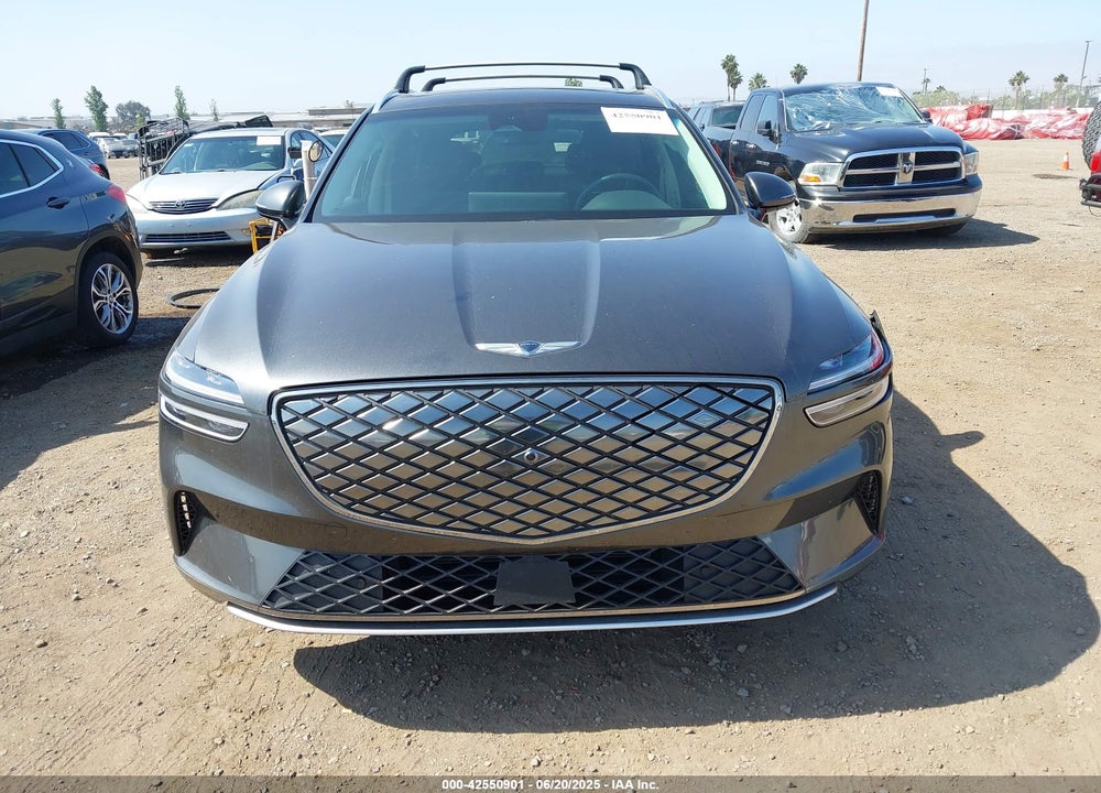 2024 GENESIS GV70 VIN: 5NMMCET12RH001383