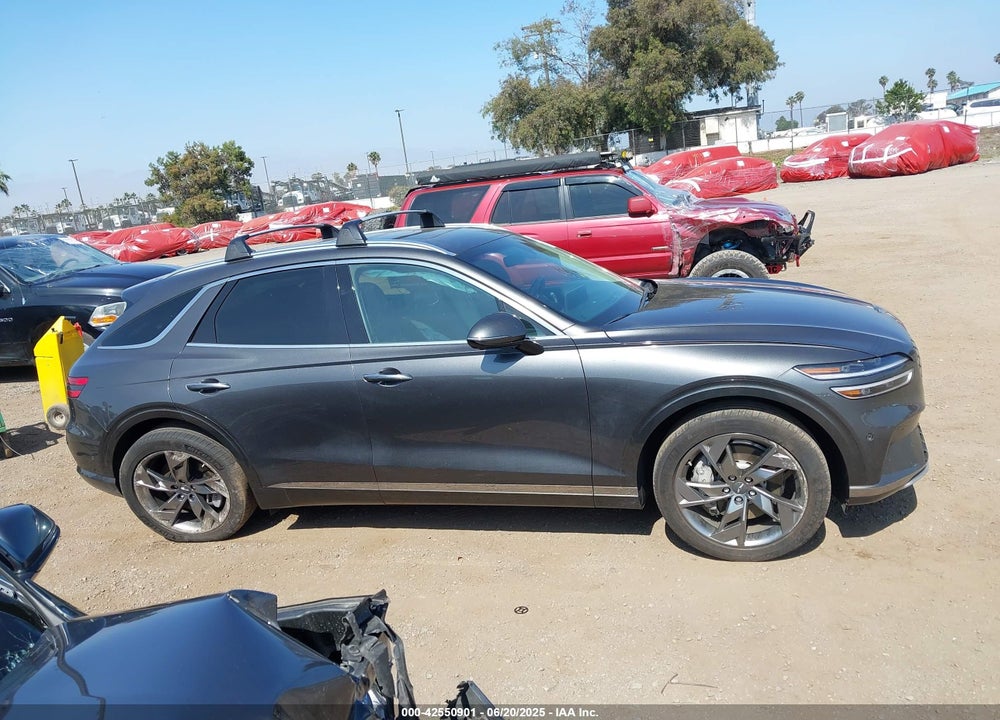 2024 GENESIS GV70 VIN: 5NMMCET12RH001383