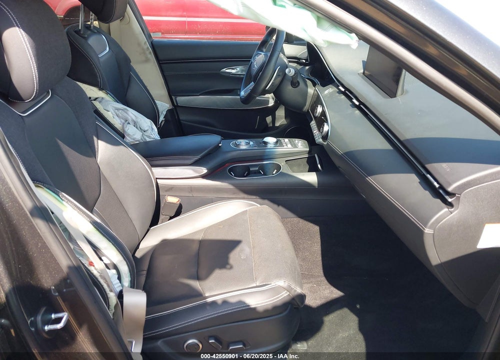 2024 GENESIS GV70 VIN: 5NMMCET12RH001383