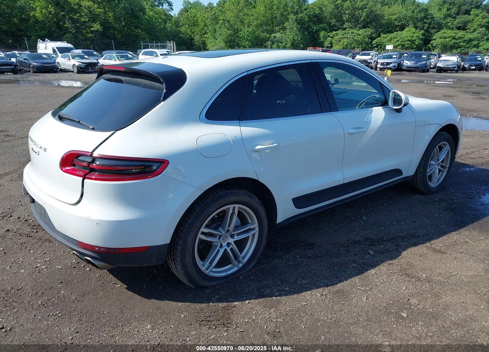 2017 PORSCHE MACAN S VIN: WP1AB2A52HLB18936