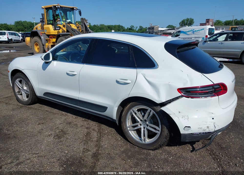 2017 PORSCHE MACAN S VIN: WP1AB2A52HLB18936