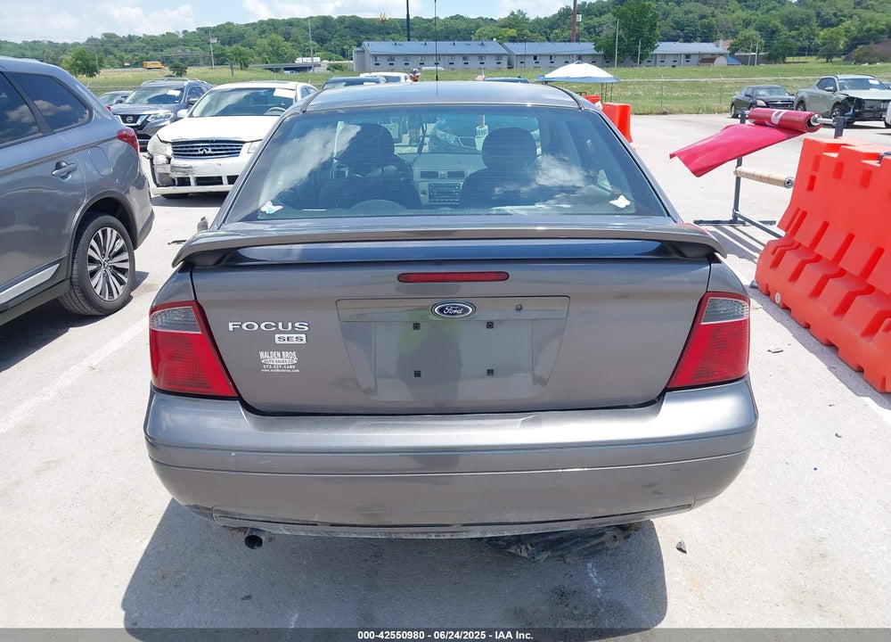 2007 FORD FOCUS S/SE/SES VIN: 1FAHP34N37W184143
