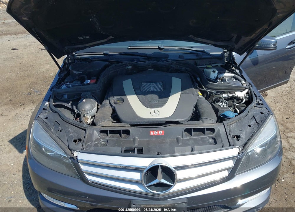 2011 MERCEDES-BENZ C CLASS VIN: WDDGF8BB0BR135476