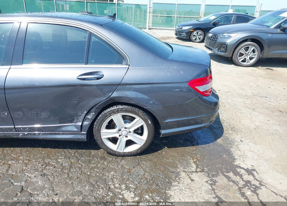 2011 MERCEDES-BENZ C CLASS VIN: WDDGF8BB0BR135476