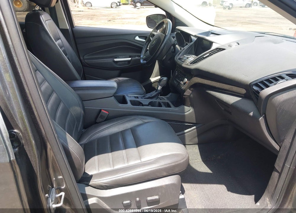 2017 FORD ESCAPE VIN: 1FMCU9J97HUC12512