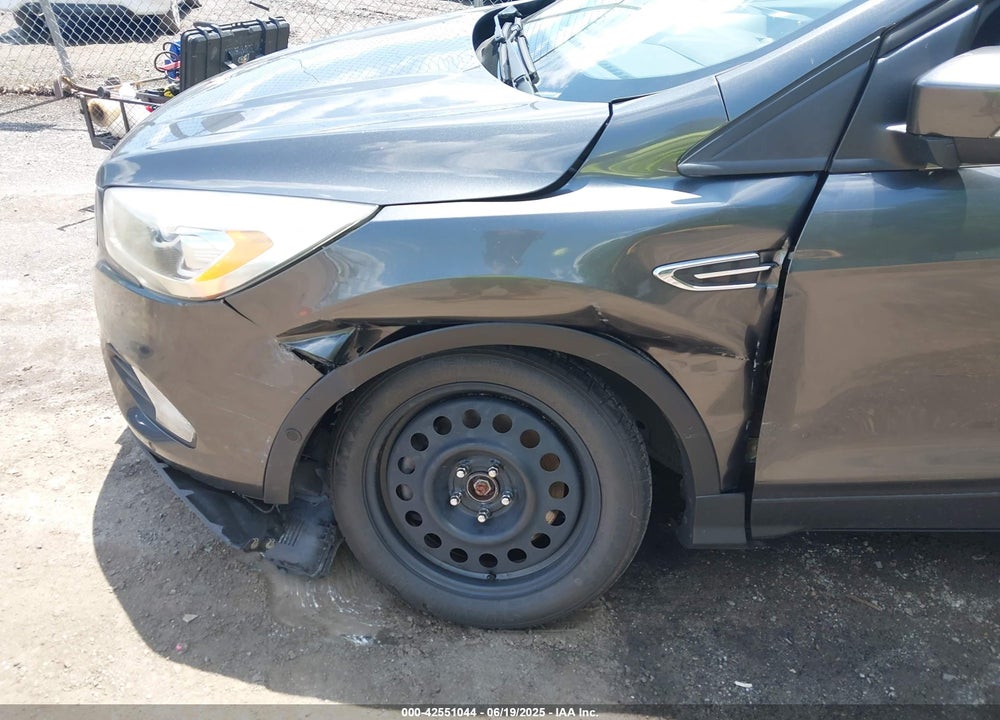2017 FORD ESCAPE VIN: 1FMCU9J97HUC12512