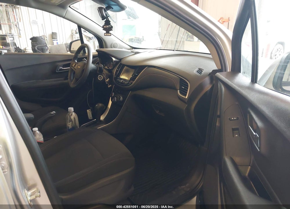 2020 CHEVROLET TRAX VIN: 3GNCJNSB0LL145009