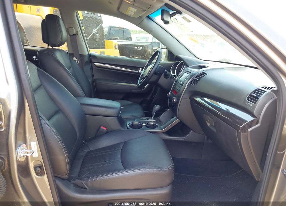 2013 KIA SORENTO SX VIN: 5XYKW4A2XDG331134