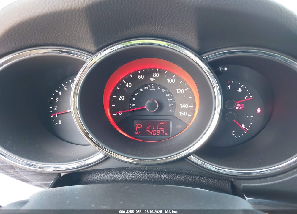 2013 KIA SORENTO SX VIN: 5XYKW4A2XDG331134