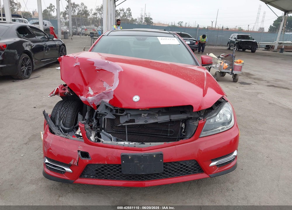 2014 MERCEDES-BENZ C CLASS VIN: WDDGJ4HB4EG300833