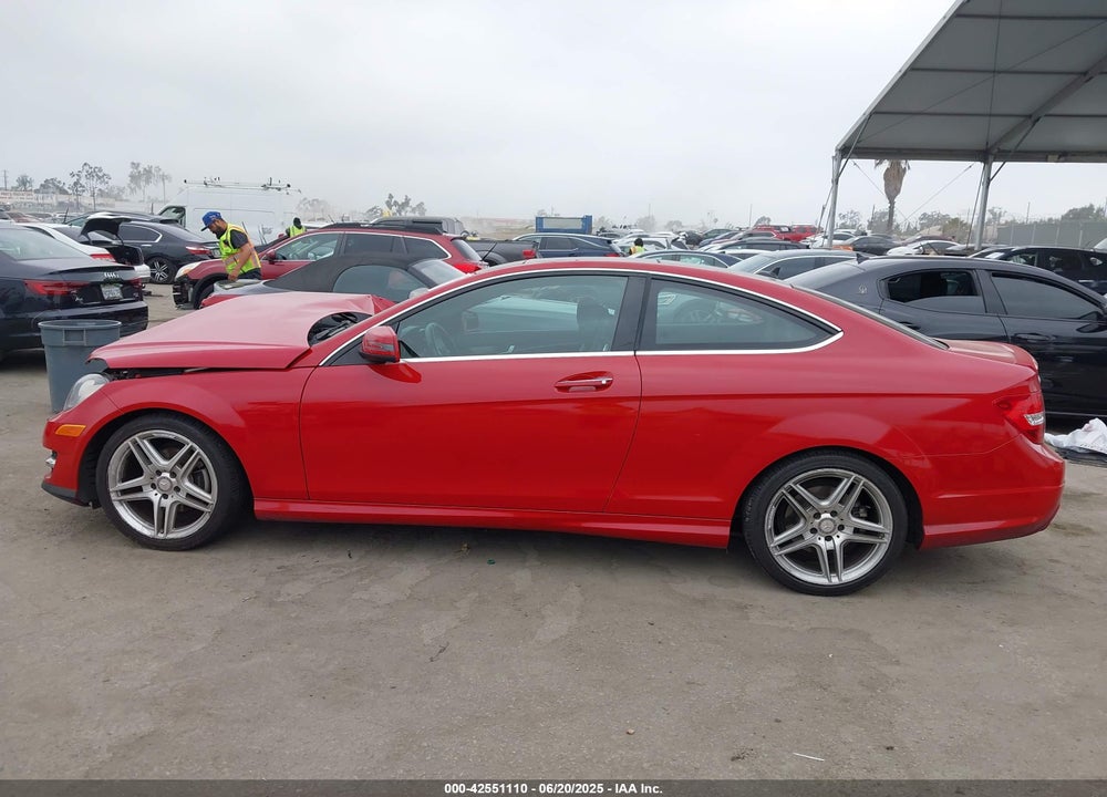 2014 MERCEDES-BENZ C CLASS VIN: WDDGJ4HB4EG300833