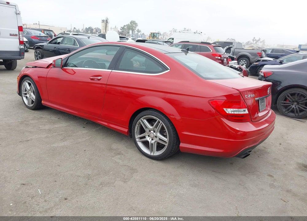 2014 MERCEDES-BENZ C CLASS VIN: WDDGJ4HB4EG300833