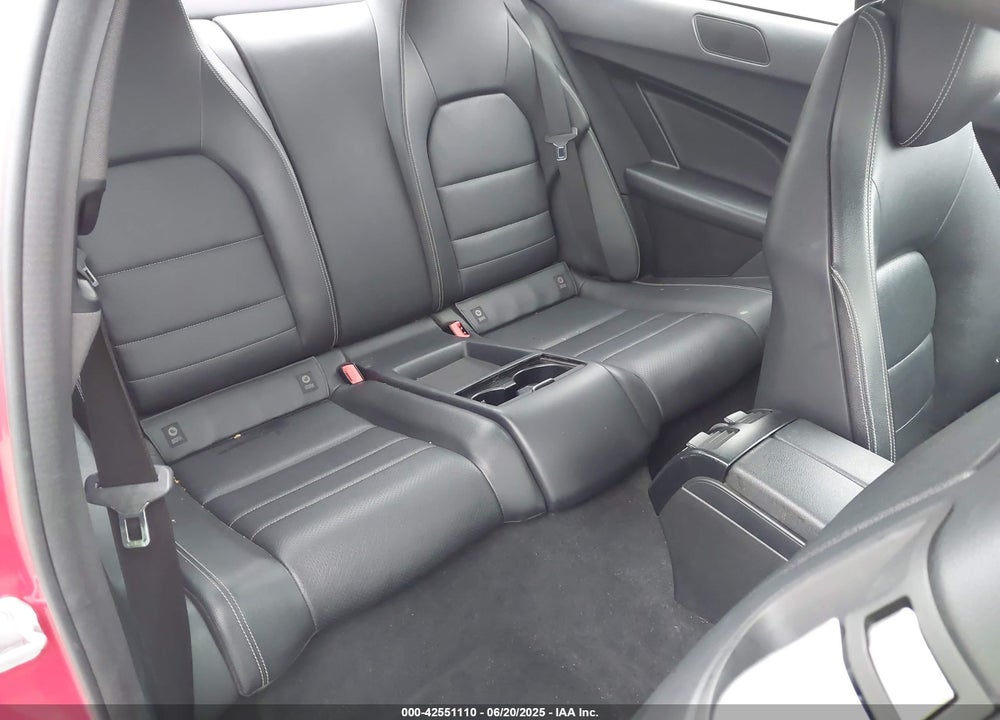 2014 MERCEDES-BENZ C CLASS VIN: WDDGJ4HB4EG300833