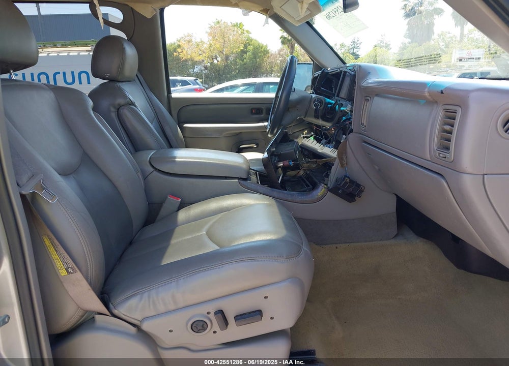 2004 GMC YUKON XL 1500 DENALI VIN: 1GKFK66U94J327700
