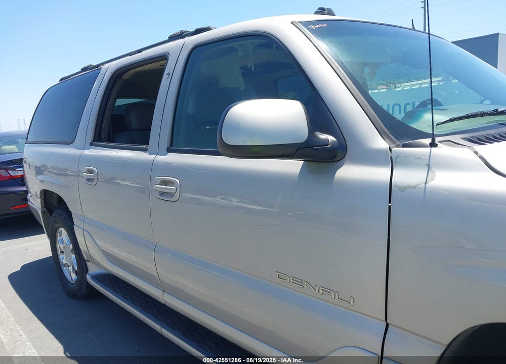 2004 GMC YUKON XL 1500 DENALI VIN: 1GKFK66U94J327700