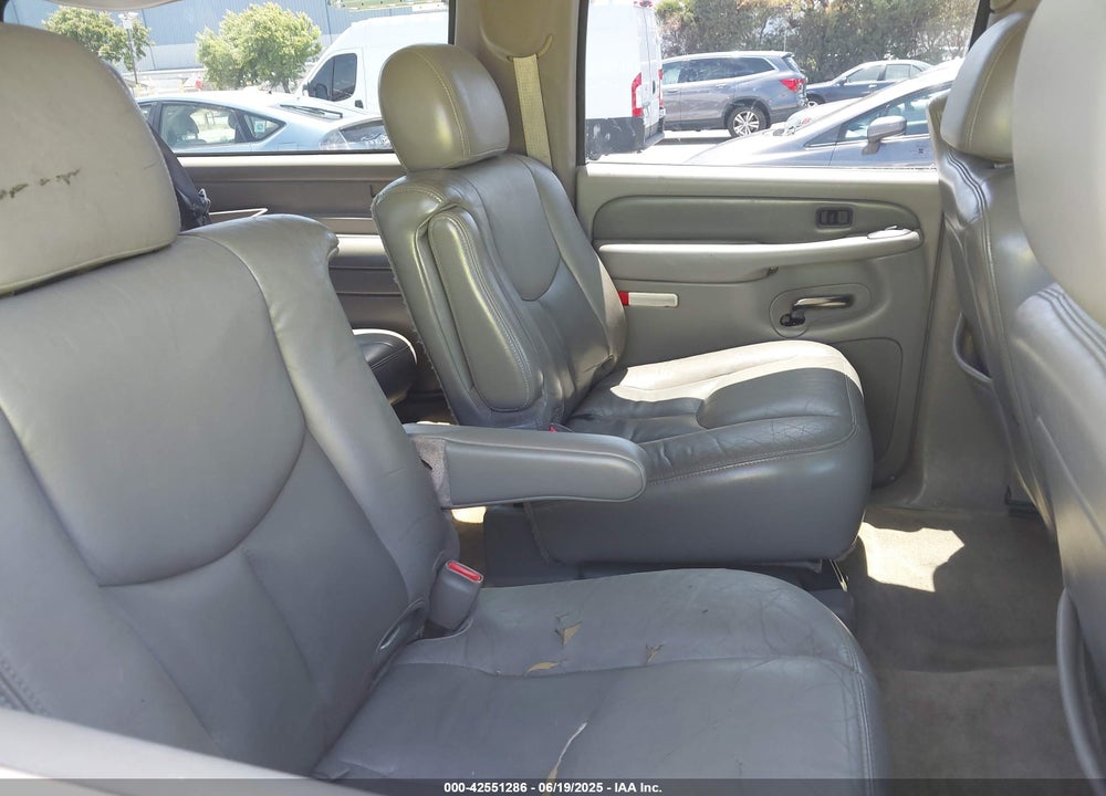 2004 GMC YUKON XL 1500 DENALI VIN: 1GKFK66U94J327700