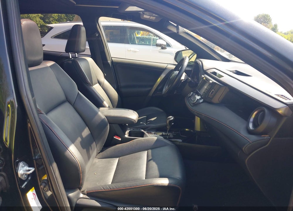 2016 TOYOTA RAV4 VIN: JTMJFREV2GJ089599
