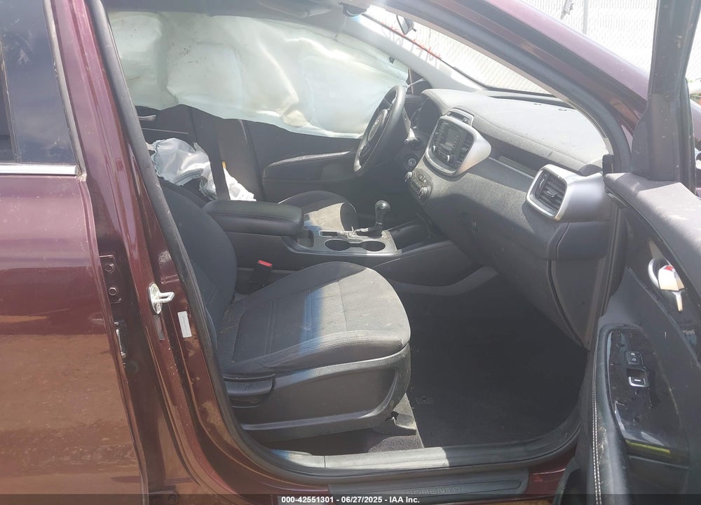 2017 KIA SORENTO 3.3L LX VIN: 5XYPGDA58HG309135
