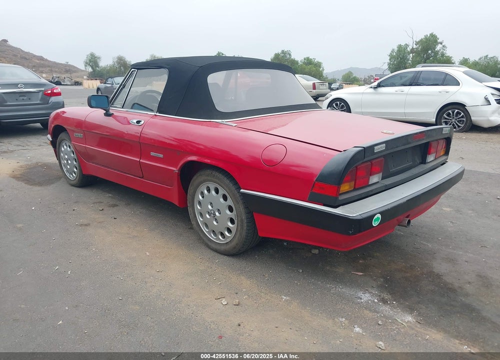 1986 ALFA ROMEO VELOCE 2000 SPIDER VIN: ZARBA5418G1040472