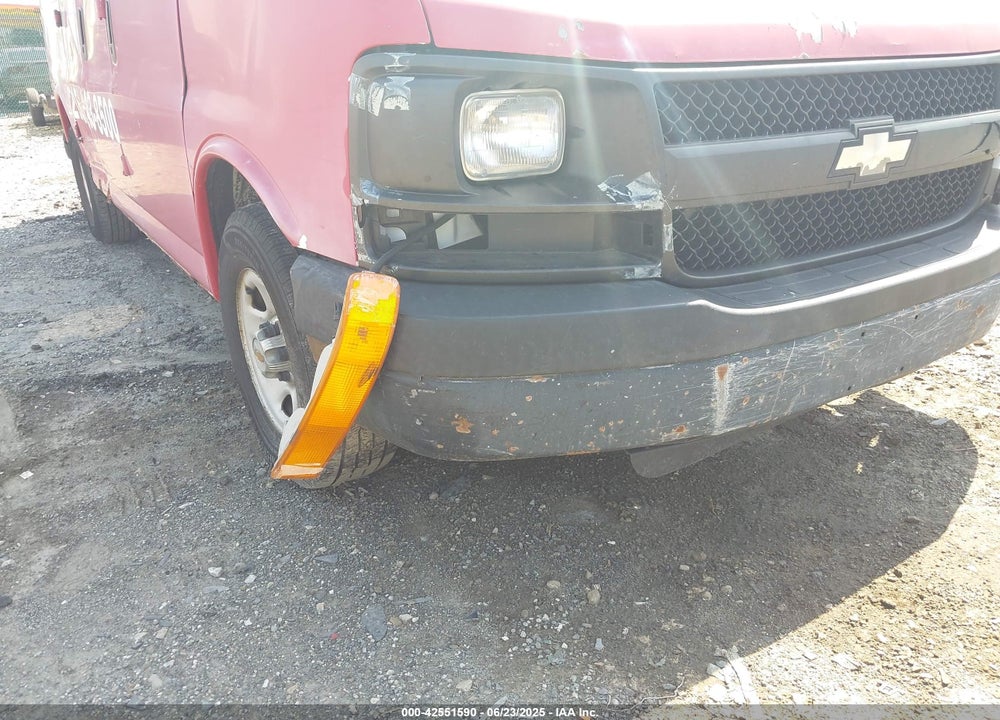 2005 CHEVROLET EXPRESS VIN: 1GCFG15X451110200