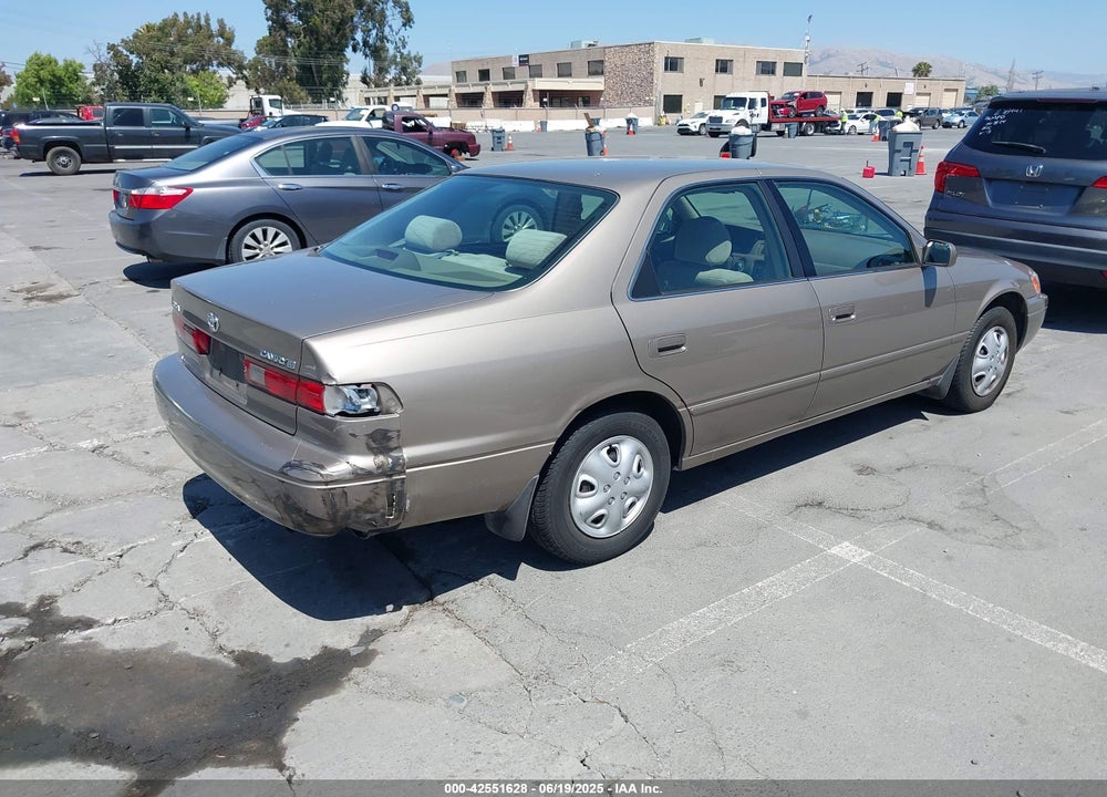 1999 TOYOTA CAMRY LE VIN: 4T1BG22K1XU526960
